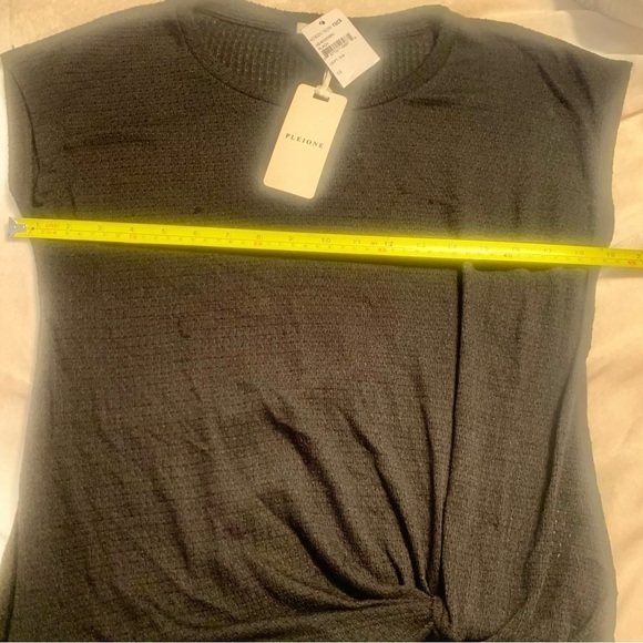 NWT Pleione Top XS Black Waffle Knit Short Sleeves Crossover Knot Hi Lo - Picture 15 of 16